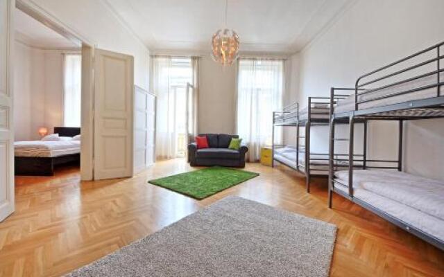 Louvre Loft Apartment