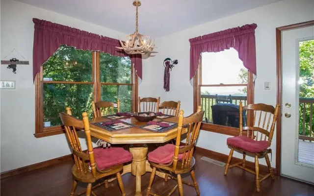Bear Trails - Two Bedroom Cabin