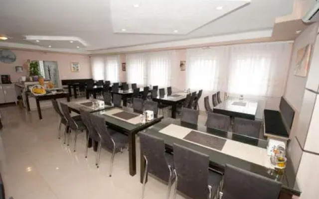 Rooms Kenedy