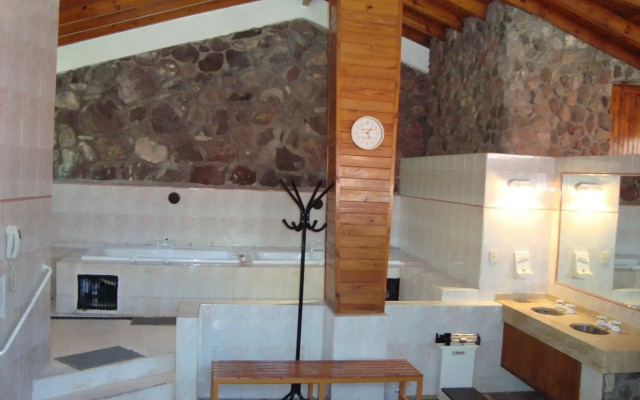 Hosteria Termas del Challao
