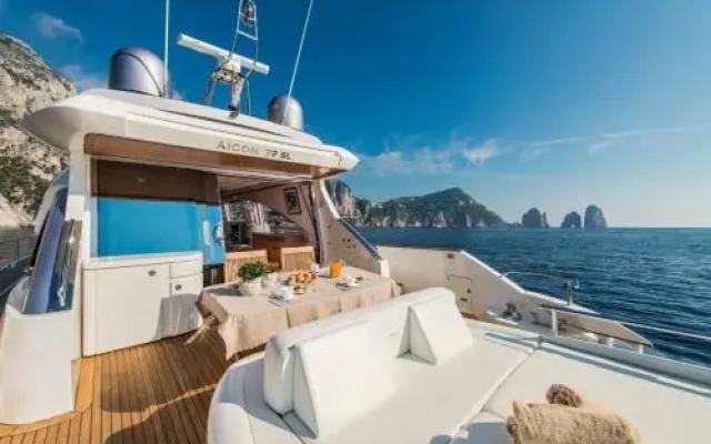 Capasecca Luxury Yacht