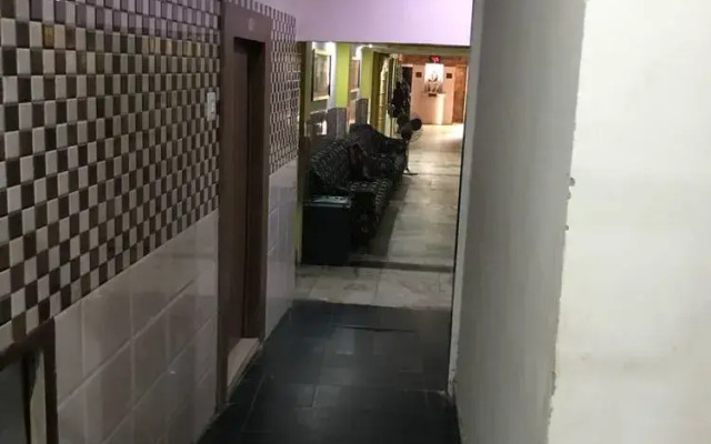 Goroomgo Raghunath Ashram Puri