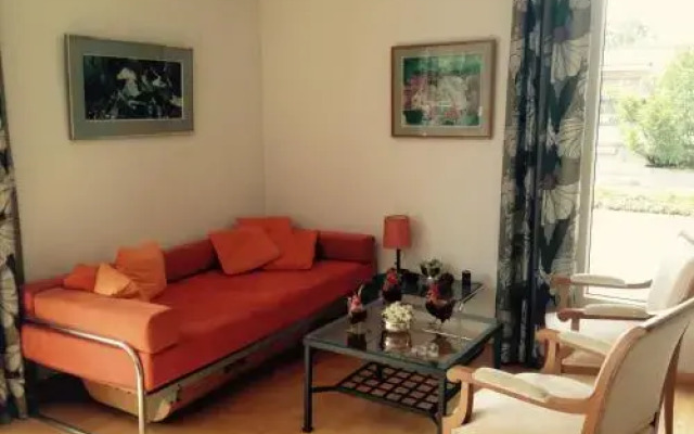 AVLiving City Flat Basel with Roof Garden