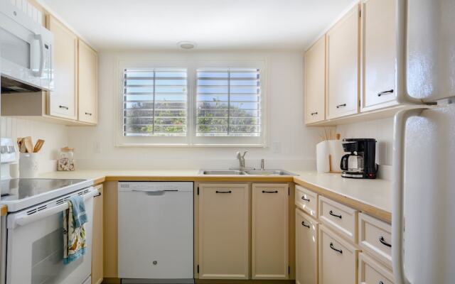 SC109 Sea Woods by RedAwning