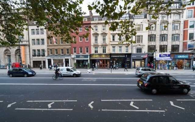 The London Agent Piazza Covent Garden WC2