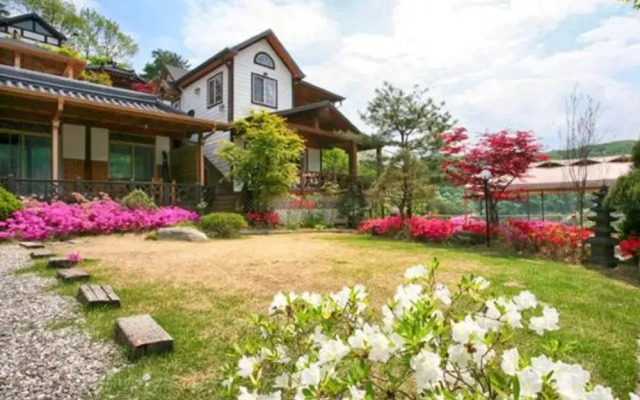 Gapyeong Hyu House Pension