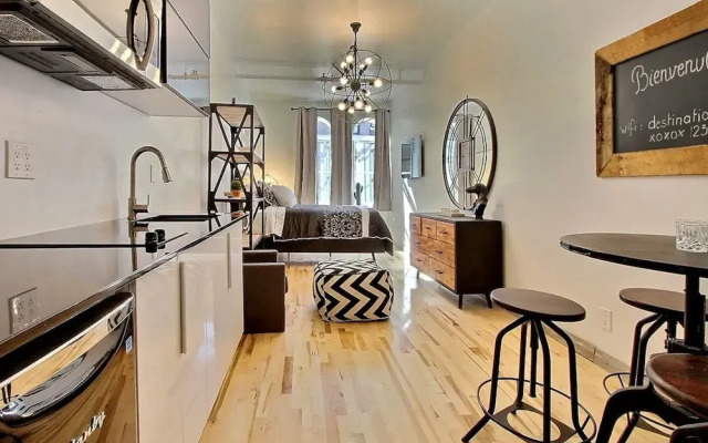 Destination Stays Downtown Quebec City