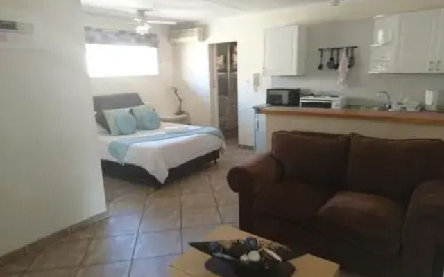 Razel Lodge