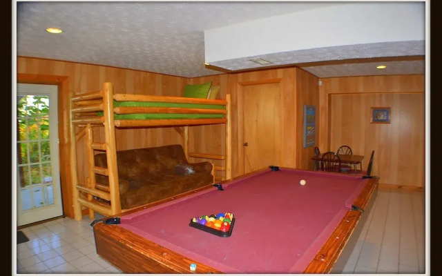 Olde Tyme Way Cabins 3526