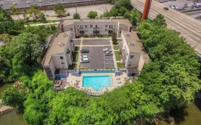 Riverside Condo Near Downtown by RedAwning