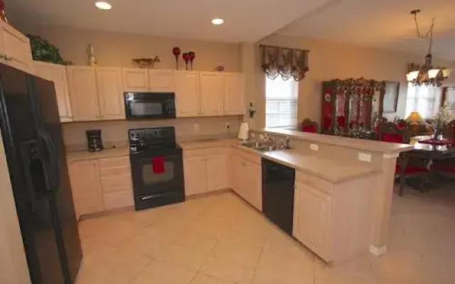 200 Harborview Grande