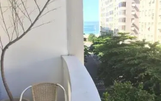 Copacabana: Lounge Lindo, Confortável E Com Vista Do Mar