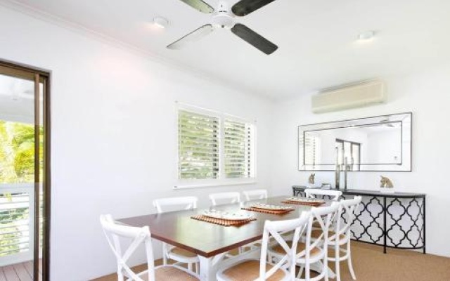 Apartment 1 - 20 Viewland Drive