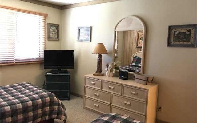 Mountainback #48, Corner Unit - 2 Br Condo