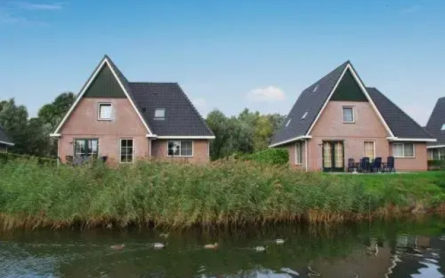 Beach Resort Makkum Bungalows