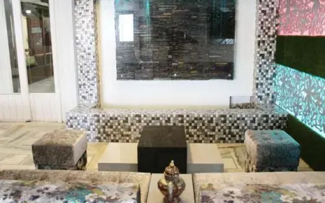 OYO Rooms Clock Tower Rajpur Road