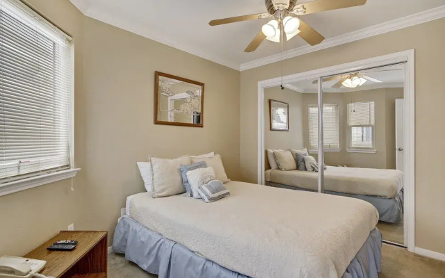 Seascape 2119 1 Bedroom Condo by RedAwning