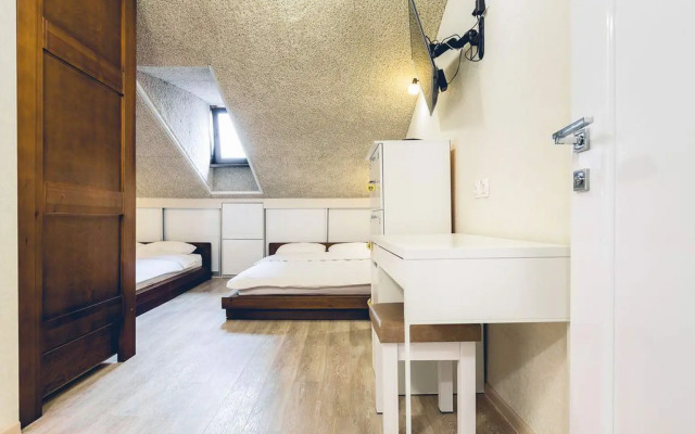 Sweet Home Hostel