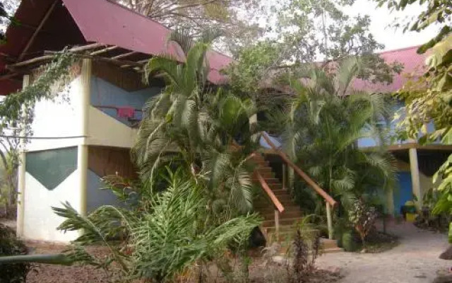 Piramys Hostel and Tours in Dominical