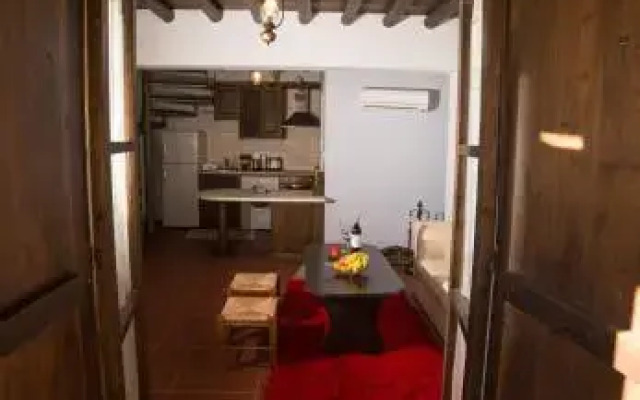 Symposio Nikos House