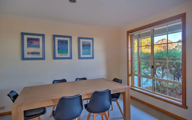 Freycinet Villa 2