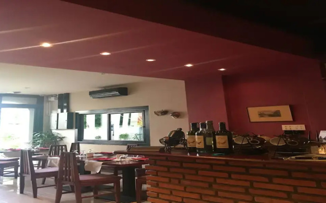 La Gondola Guesthouse And Restuarant