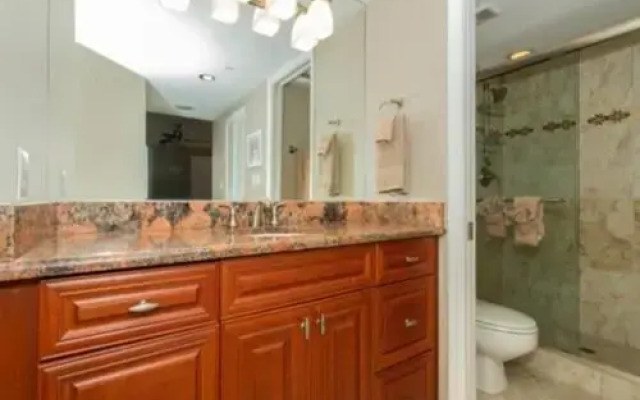 Beautiful Condo with Breathtaking Sunset Views by RedAwning