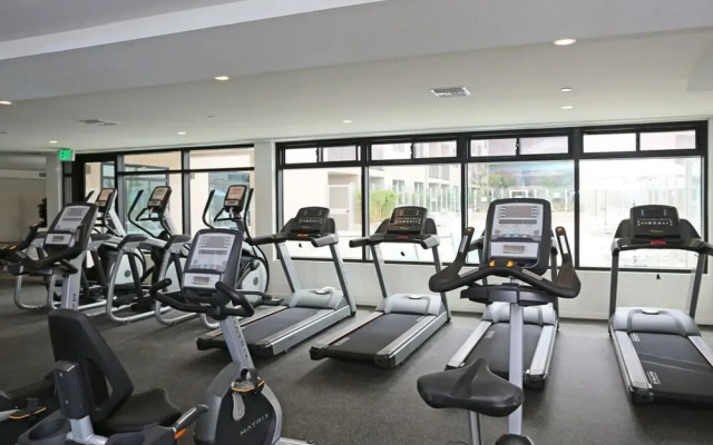 Modern Downtown Apartments by Barsala