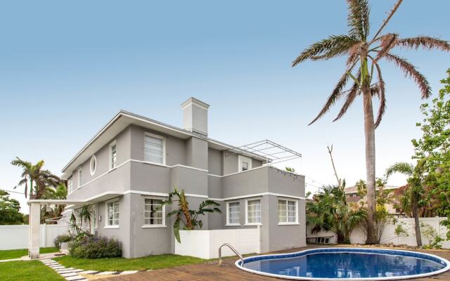 Villa Royal Luxury House Near the Bay