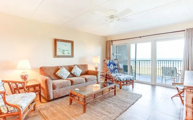 Upper unit Overlooking the Beautiful Outdoor Space and Pier by RedAwning