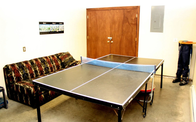 Pinecreek I - 4 BR By Peak Property
