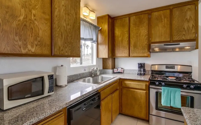 OB Loungin 2 - 2 Br Townhouse