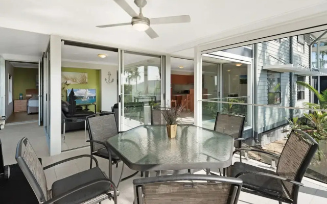 Oasis 25 Hamilton Island