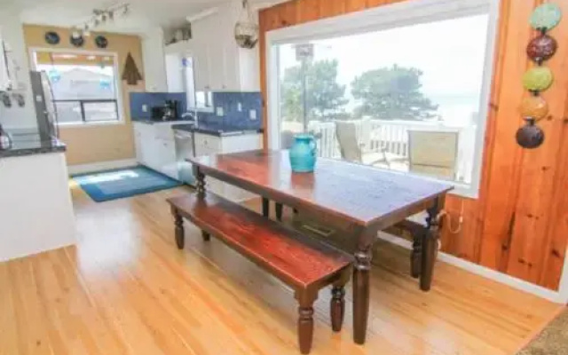 Owl Lookout - 3 Br home by RedAwning