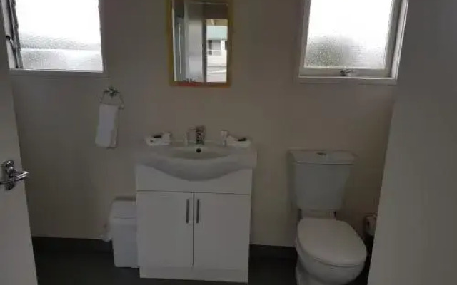 Featherston Motels And Camping