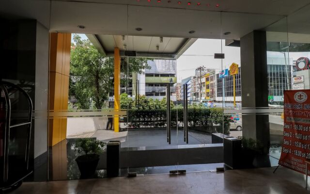 NIDA Rooms Iskander Muda 145 Medan Kota