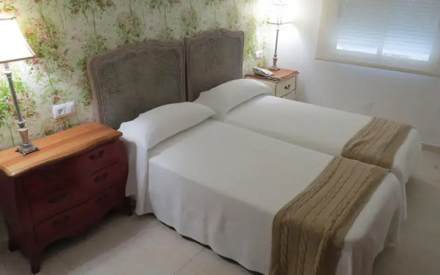 Hostal Montemayor