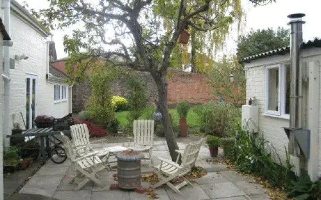 The Garden Lodge
