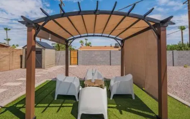 3BR Home Papago Park by WanderJaunt