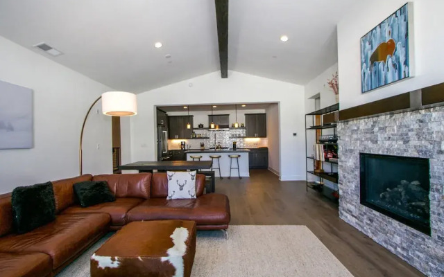 Creek#1334 - 3 Br Condo