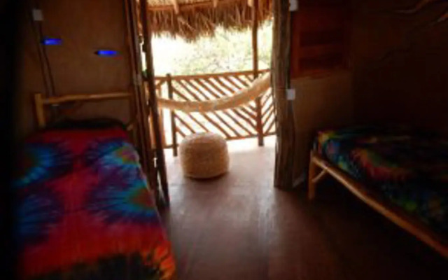 Raízes Eco Hostel