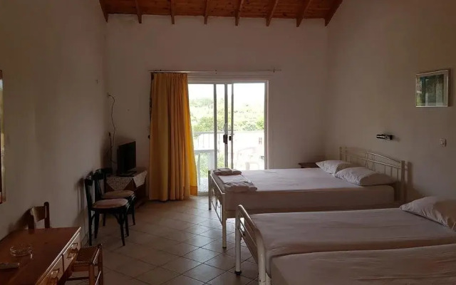 Gardenos Hotel