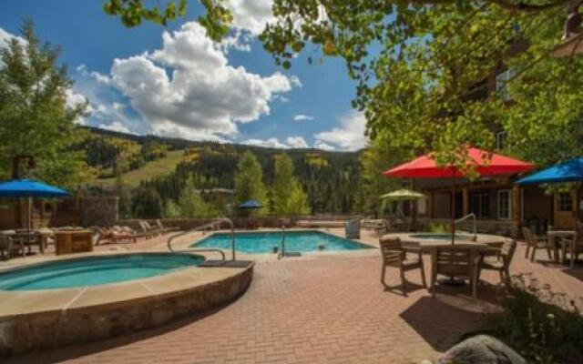 8105_arapahoe_lodge