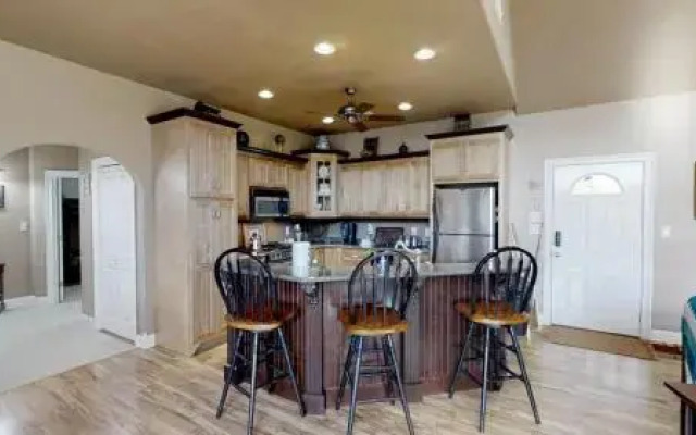 Enchanted Primrose 2 Bedroom Chalet by RedAwning