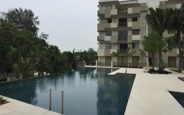 Beachfront Luxury Suites Batu Ferringhi Penang