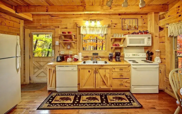 Creekside Hideaway