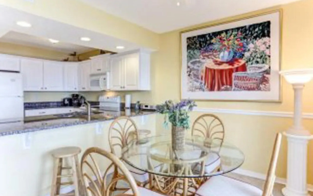 Brilliantly Decorated Condo for Your Perfect Beach Escape by RedAwning