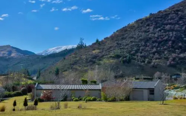 1220 Gibbston Lodge