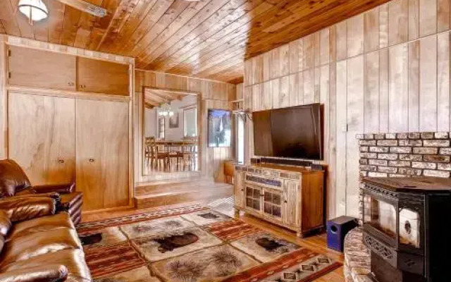 Trout Creek Lodge - 3BR/2BA Home