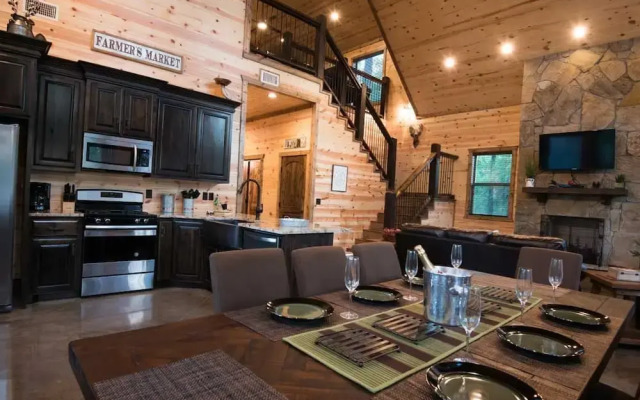 Gather Round Lodge - 3 Br Cabin